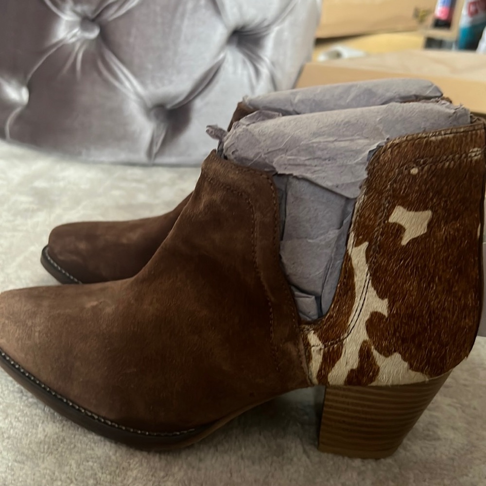 Roper cowhide ankle boots